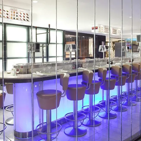 Hotell Center 4*