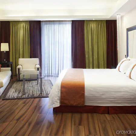 Center Hotell 4*