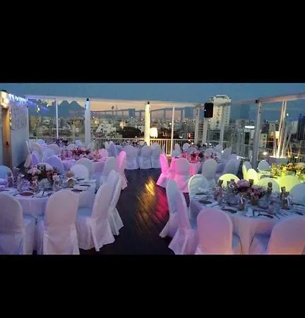 Center 4* Nicósia