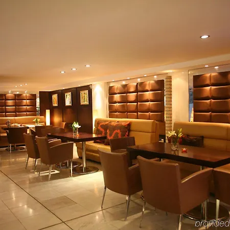 Center 4* Nicósia