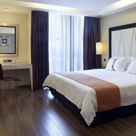 Hotel Center 4*