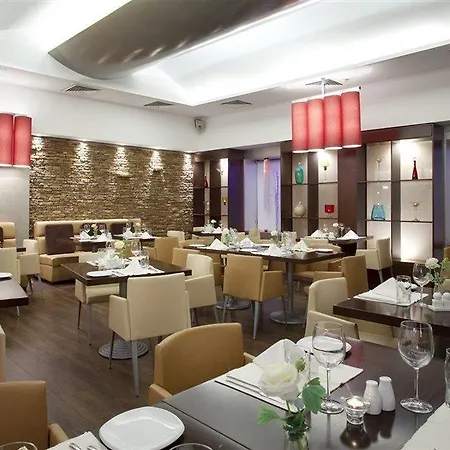 Hotel Center 4*